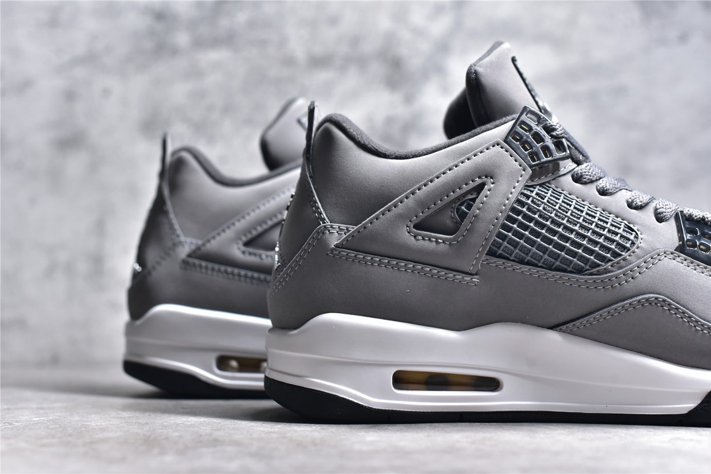 Jordan 4 Cool Grey