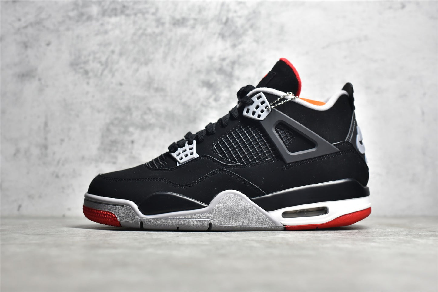 Jordan 4 Bred