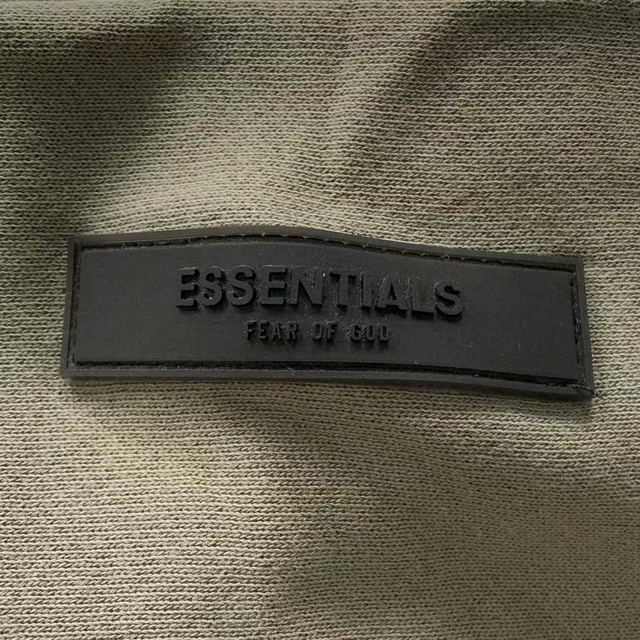 Essntl. Top