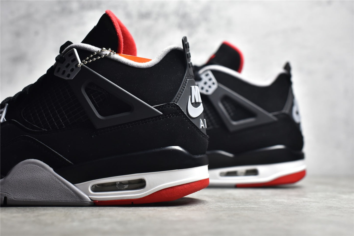 Jordan 4 Bred