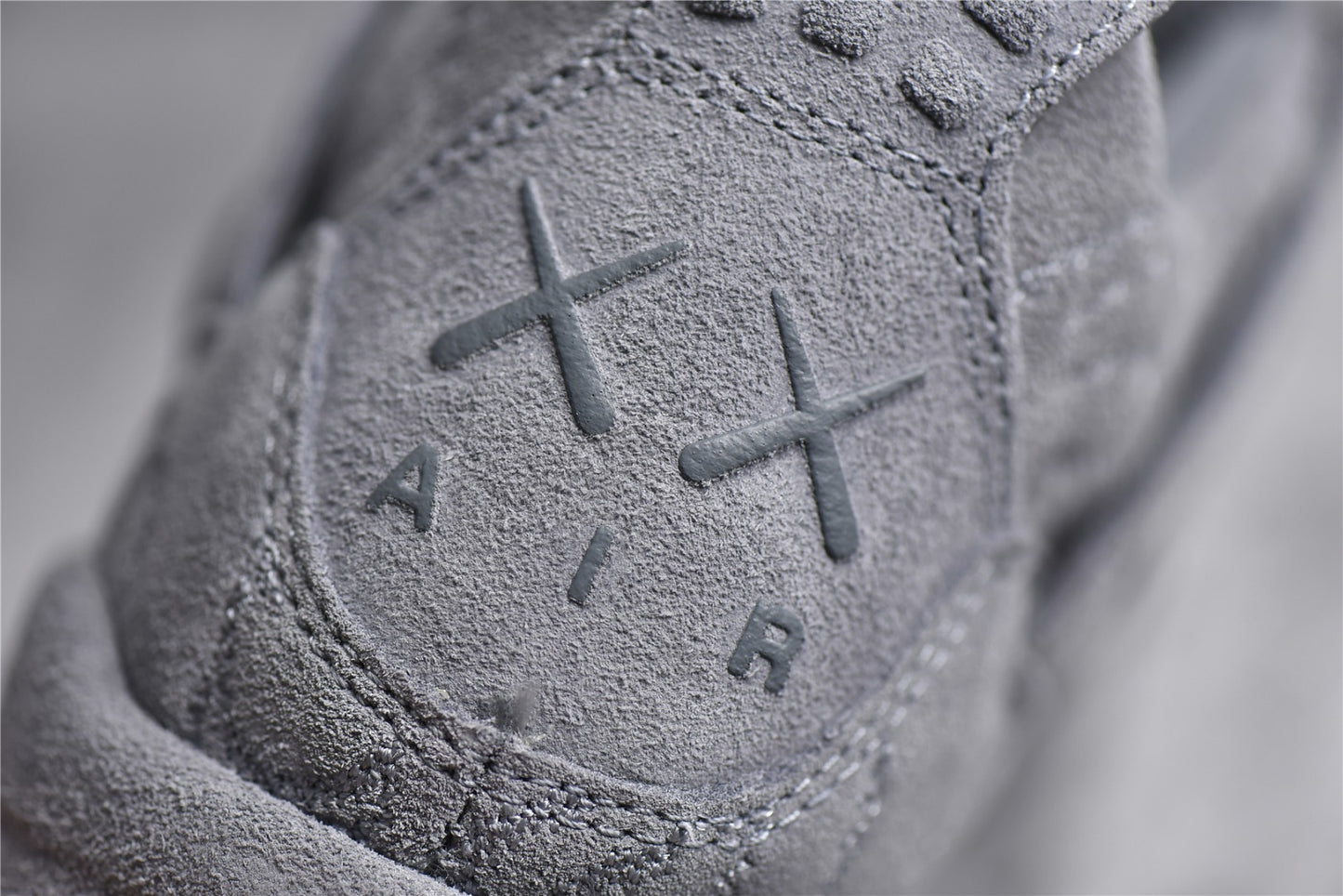 Jordan 4 Retro Kaws