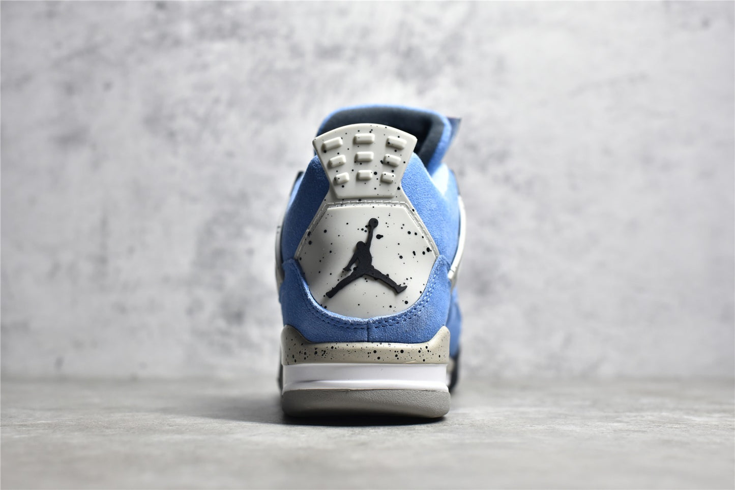 Jordan 4 University Blue