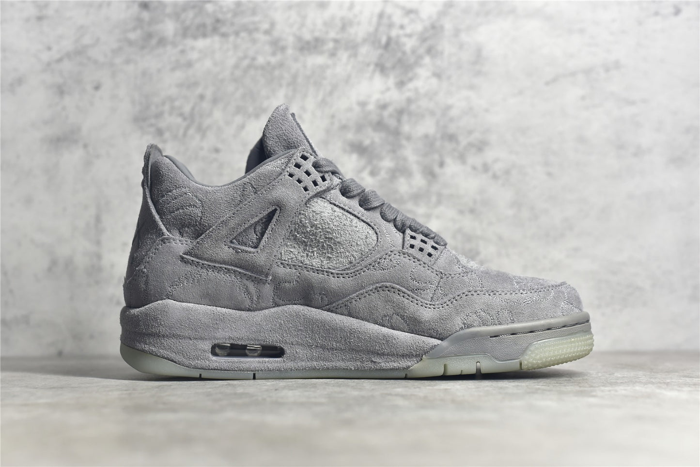 Jordan 4 Retro Kaws