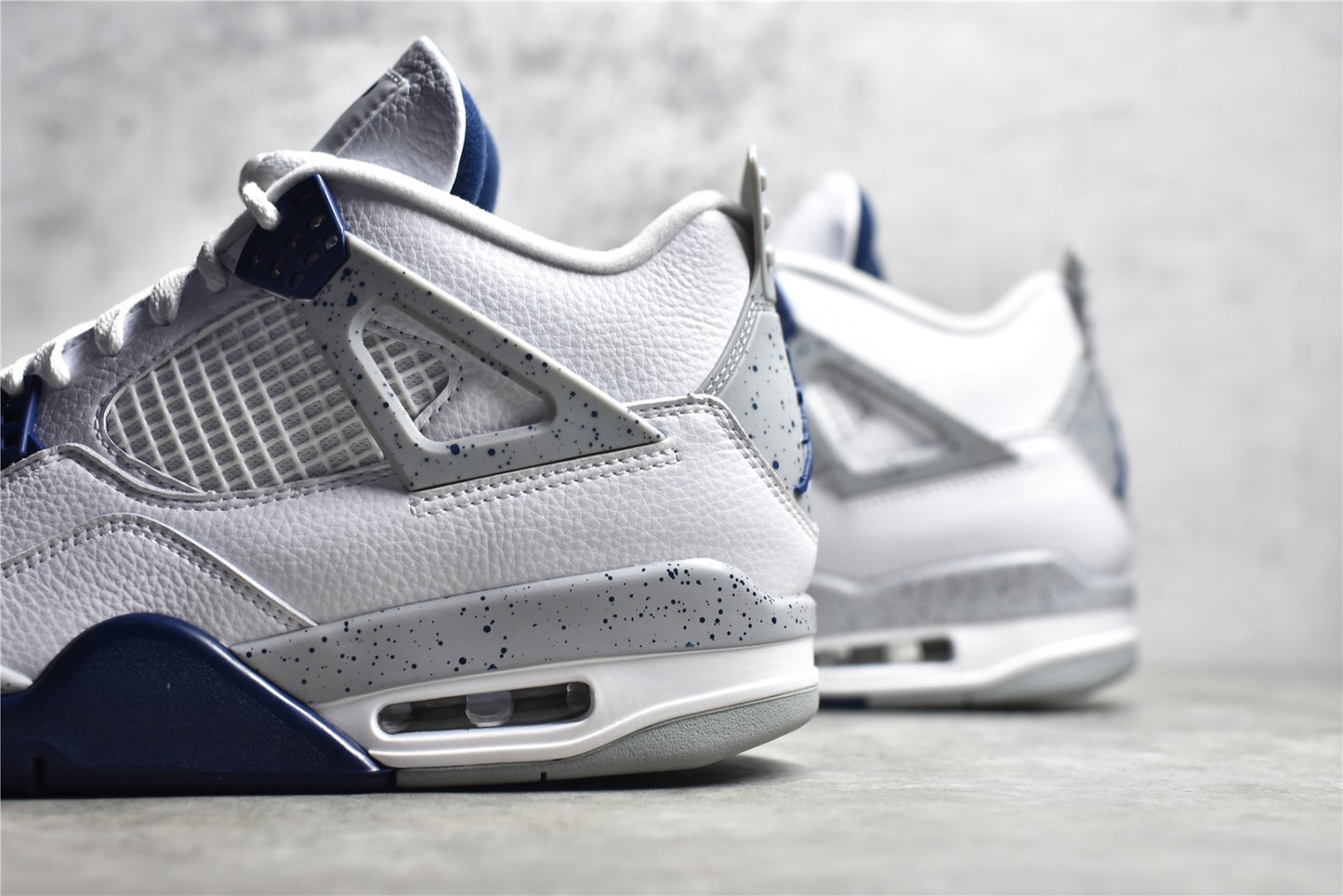 Jordan 4 Midnight Navy