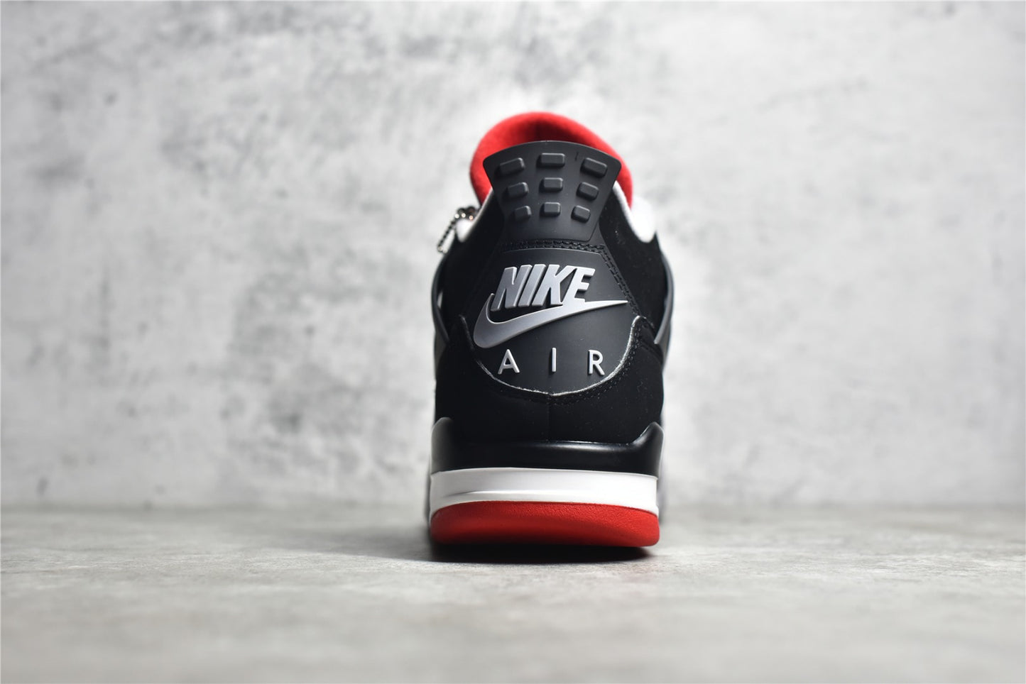 Jordan 4 Bred