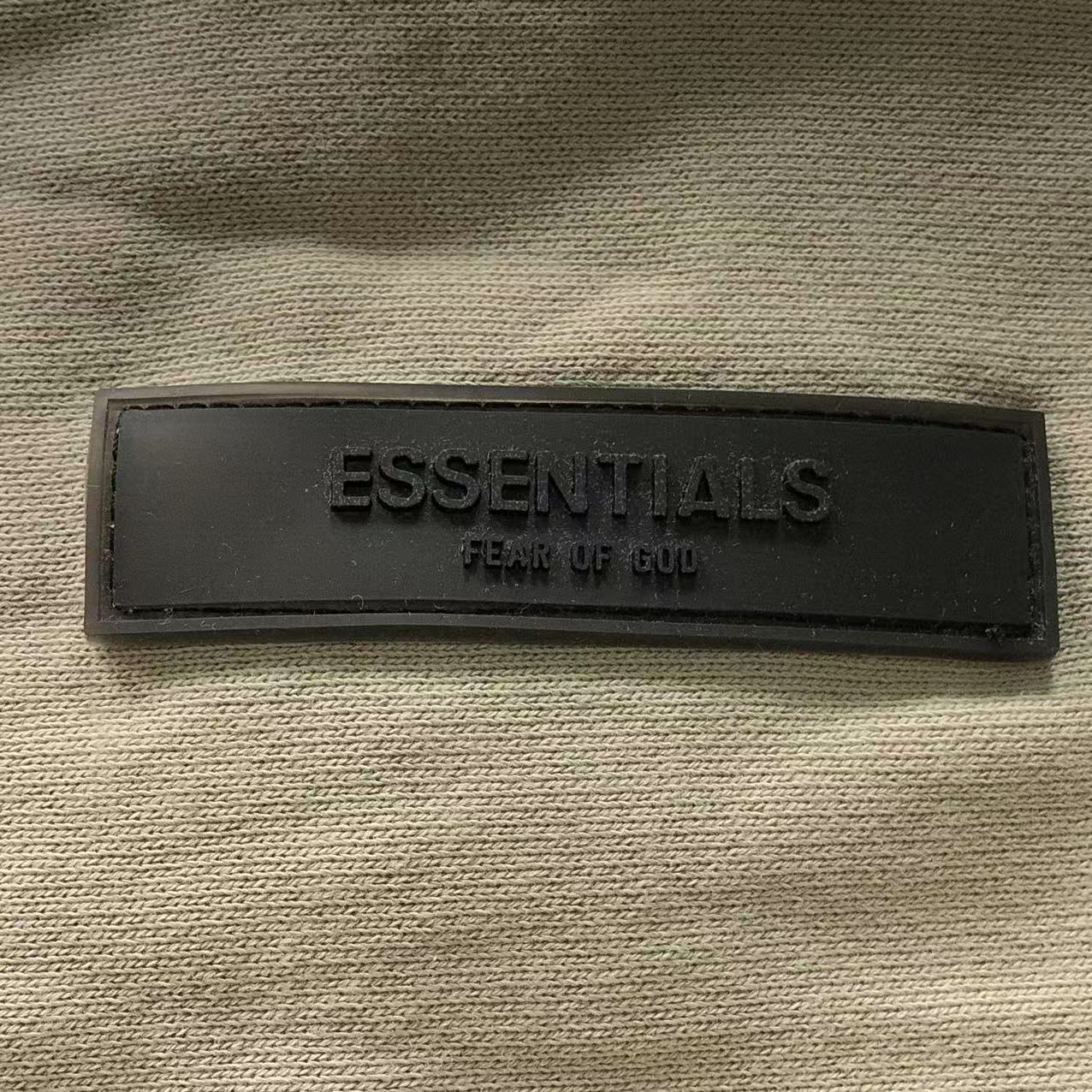 Essntl. Top