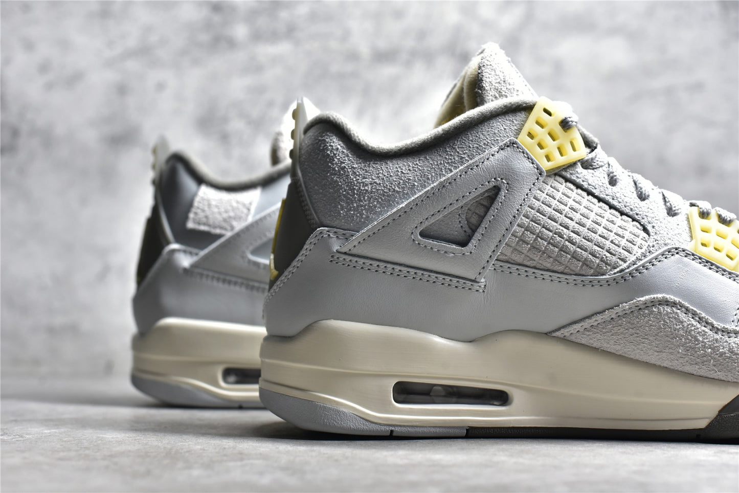 Jordan 4 Retro Se Photon Dust