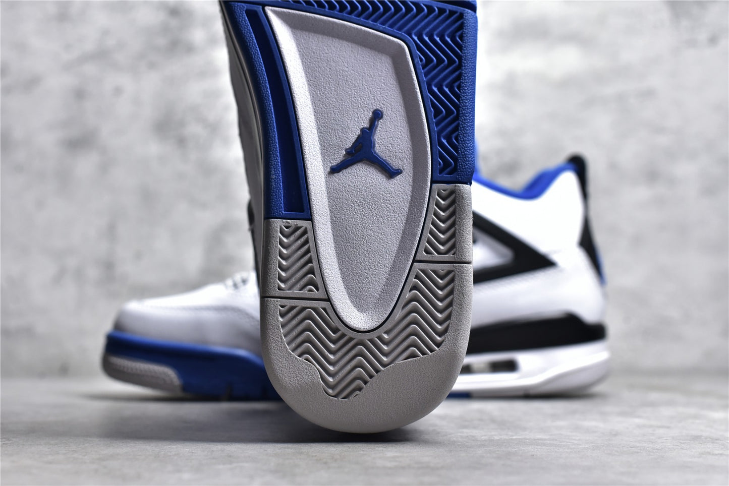 Jordan 4 Racing Blue