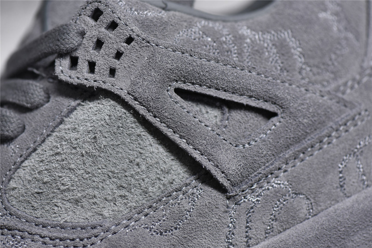 Jordan 4 Retro Kaws