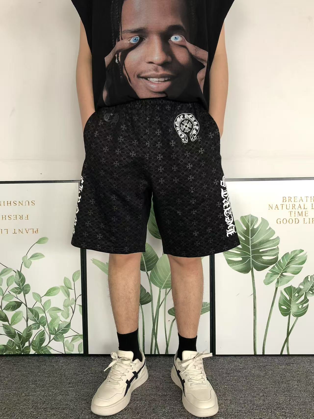 Ch**me He**ts Shorts