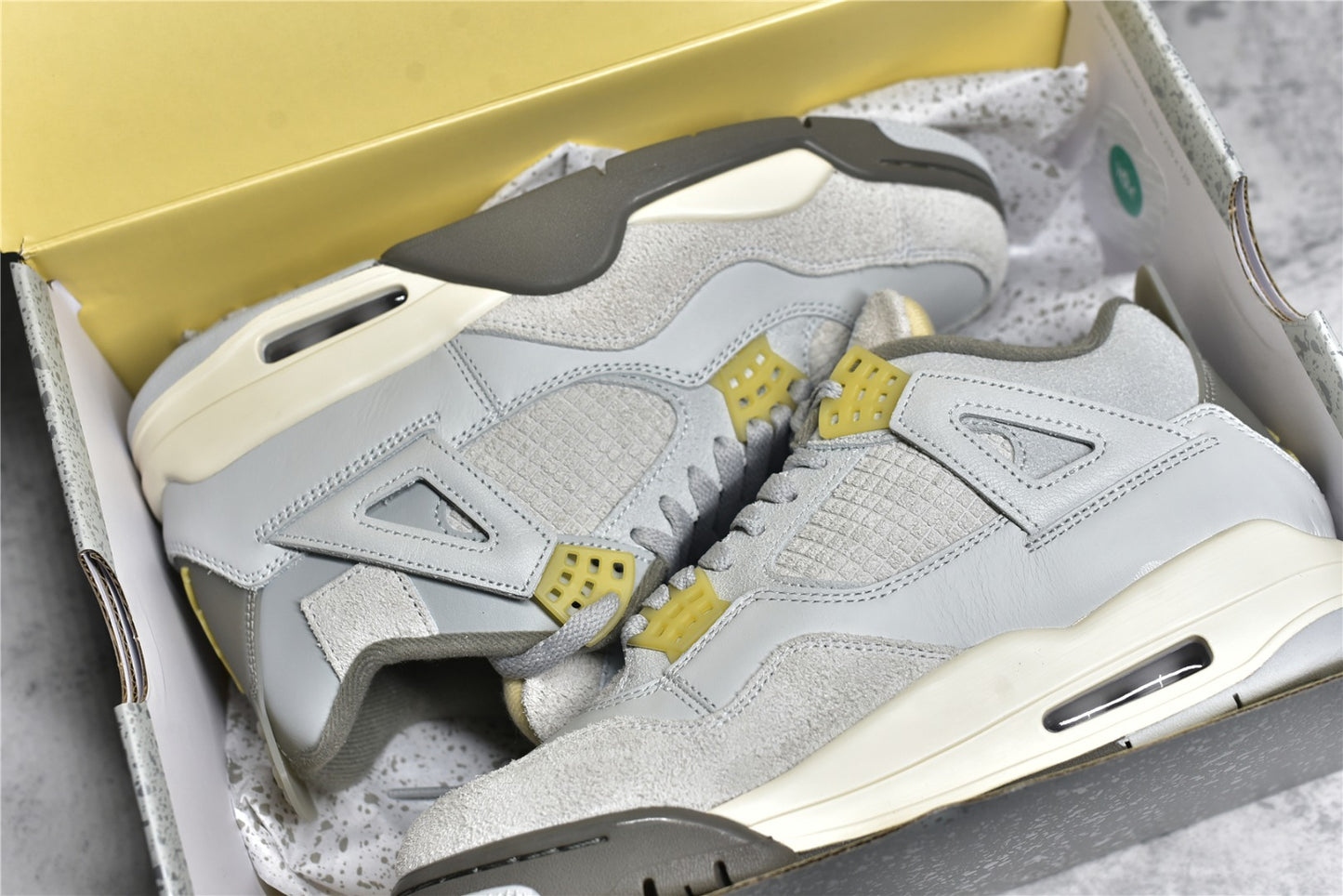 Jordan 4 Retro Se Photon Dust