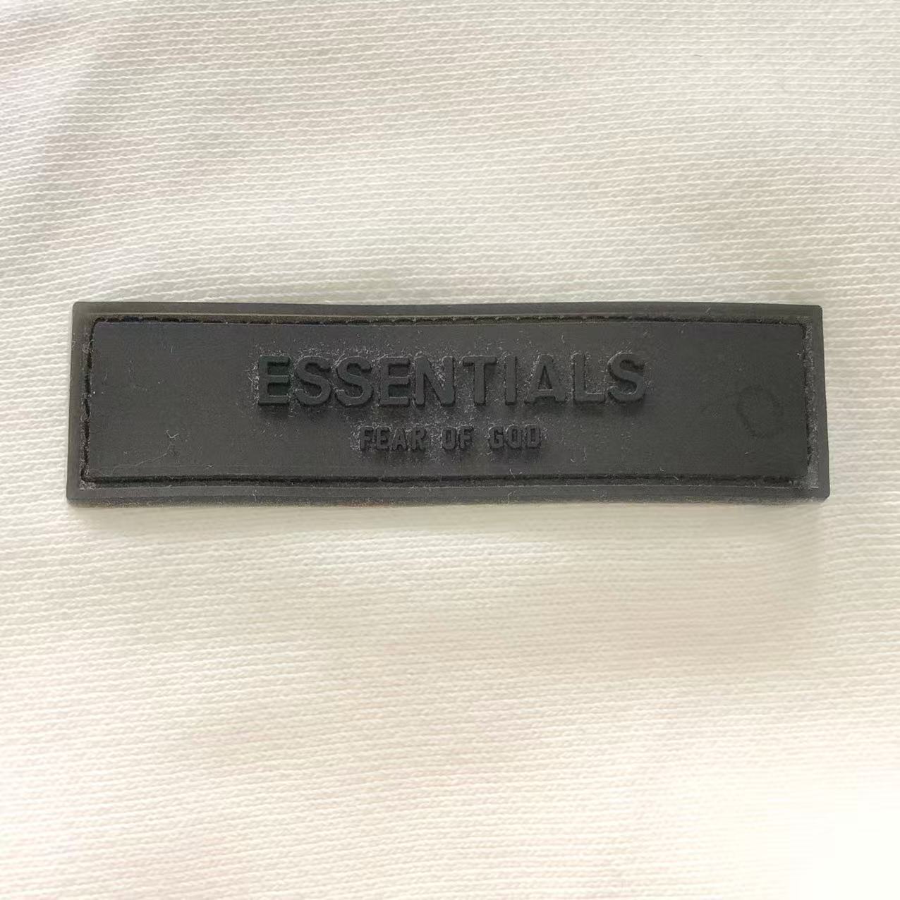 Essntl. Top