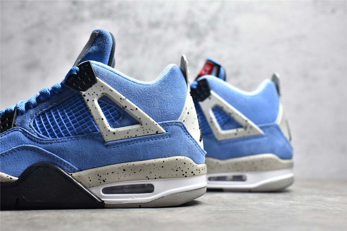 Jordan 4 University Blue