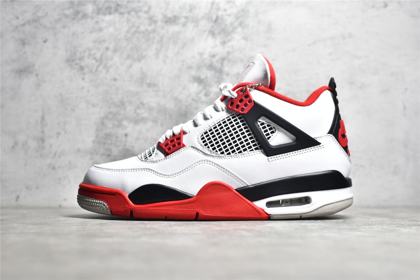 Jordan 4 Fire Red