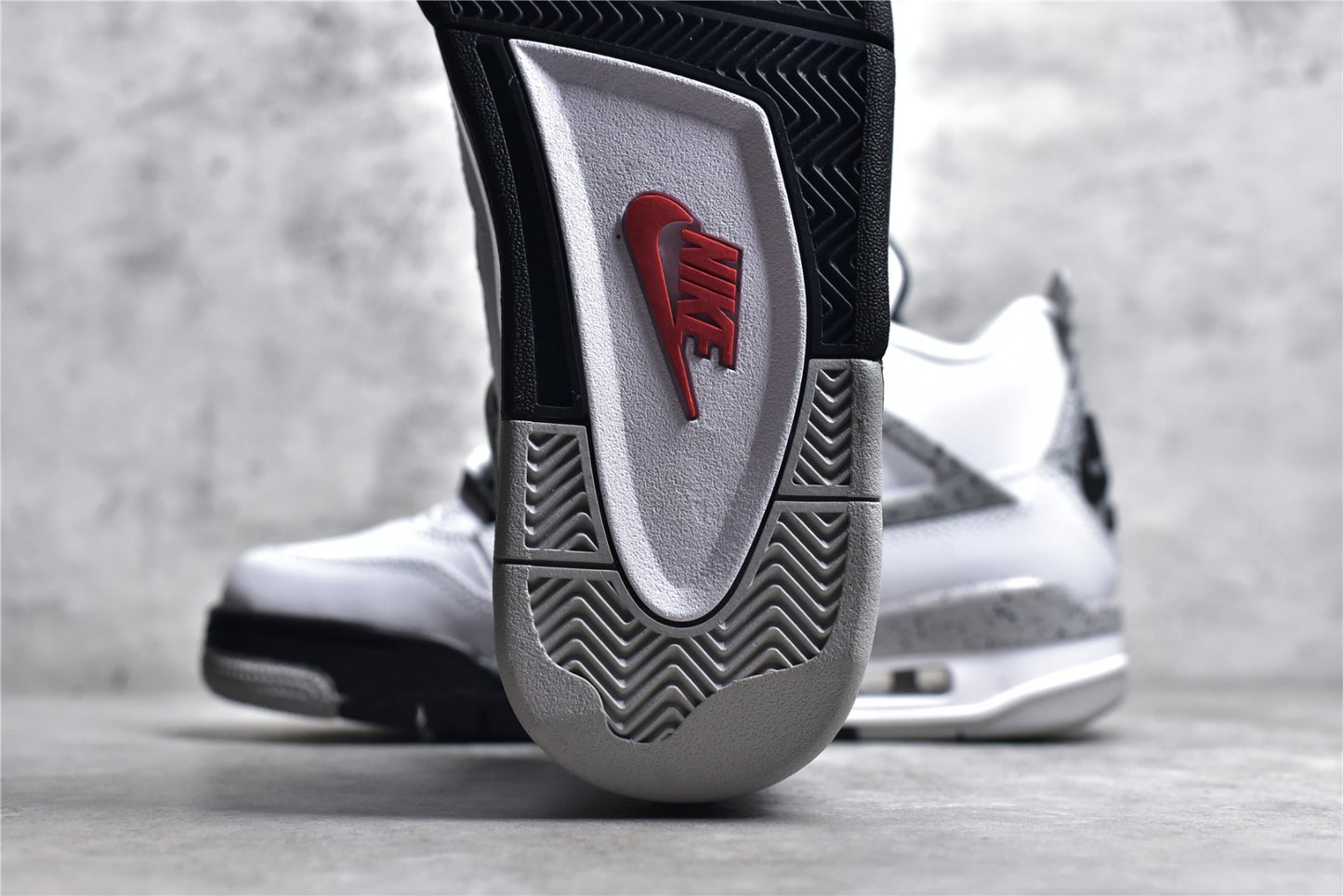 Jordan 4 White Cement