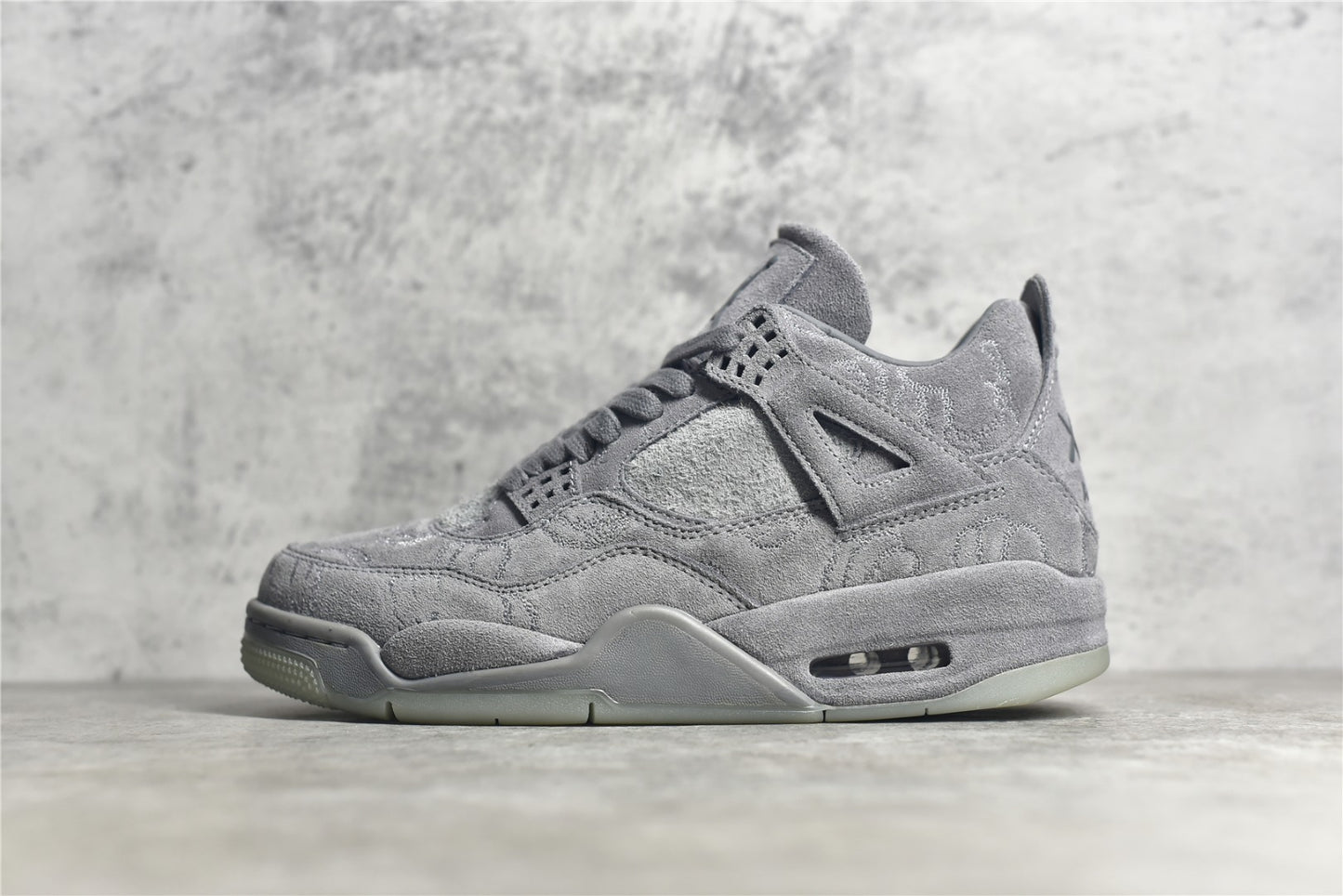 Jordan 4 Retro Kaws