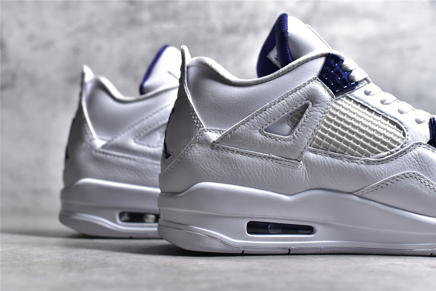 Jordan 4 Metallic Purple