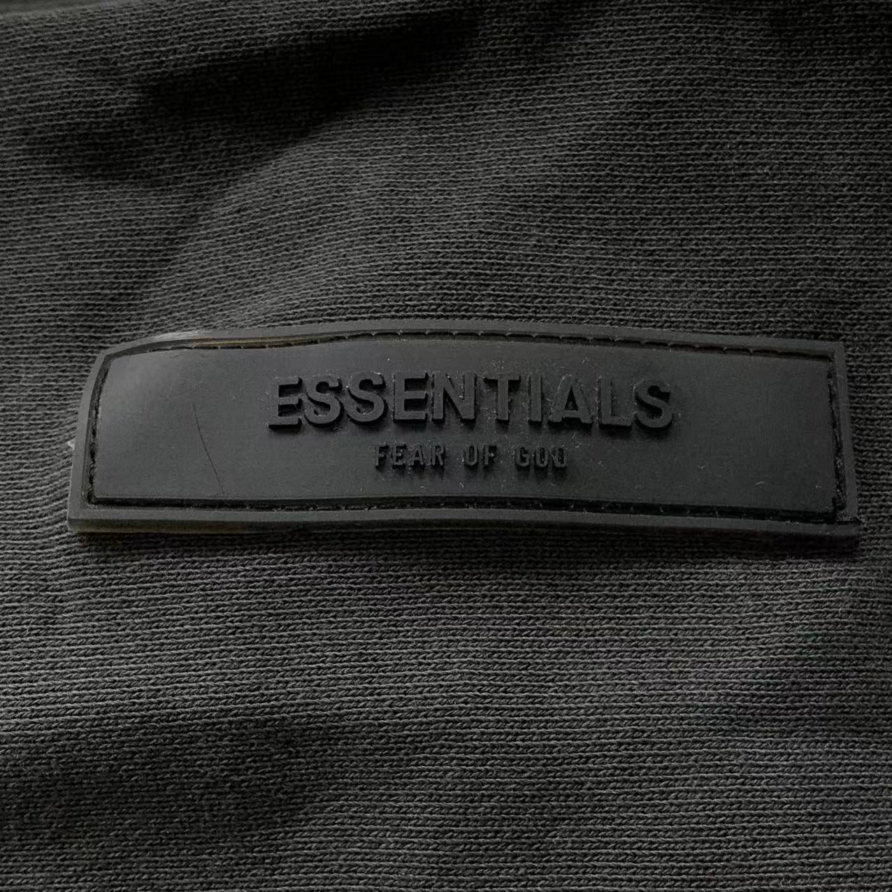 Essntl. Top