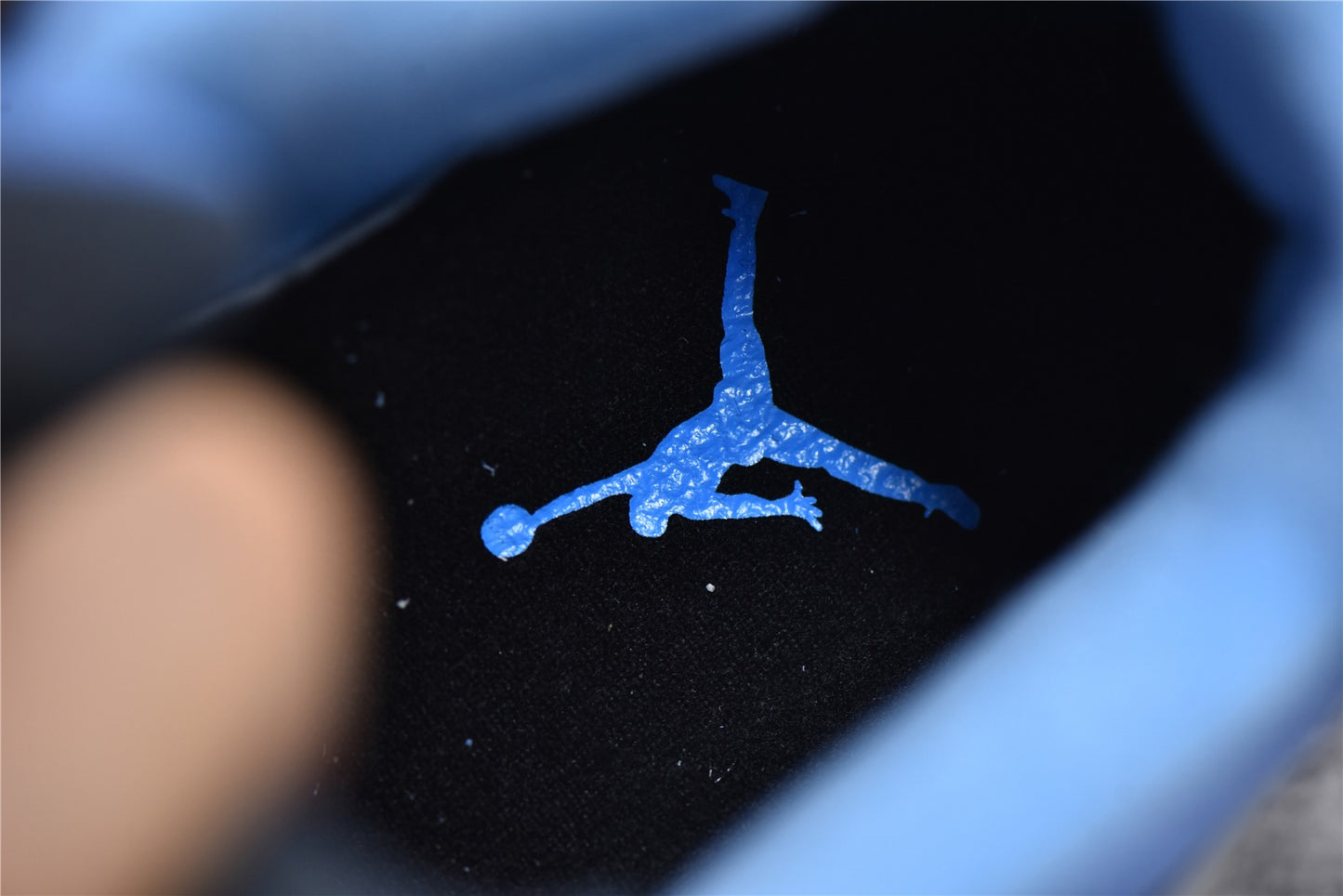 Jordan 4 University Blue